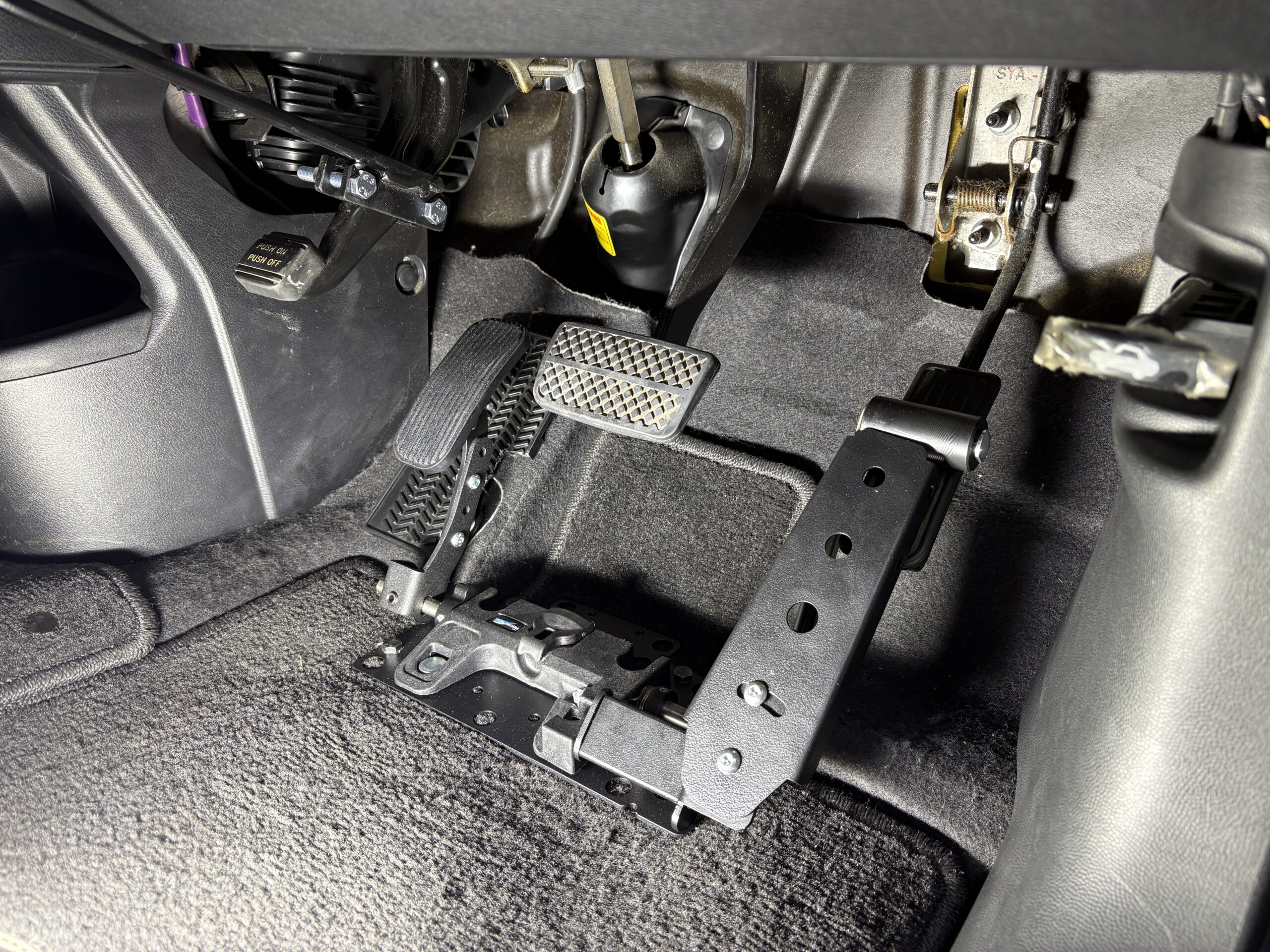 記事：ホンダ ゼスト｜左足アクセル取付事例（FAIDEL ITALIANA製）のサムネイル